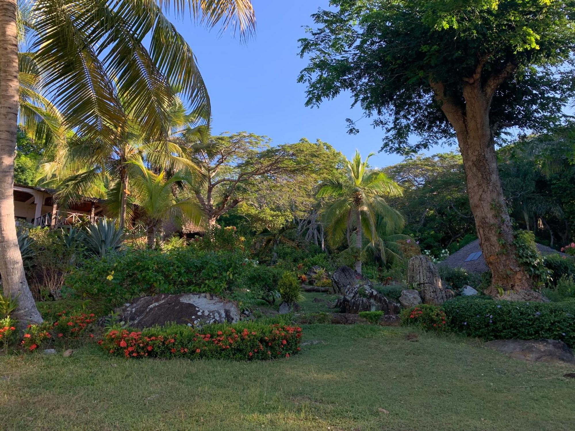 Les Jardins D'Ankify Bed & Breakfast Andimaka Exterior photo