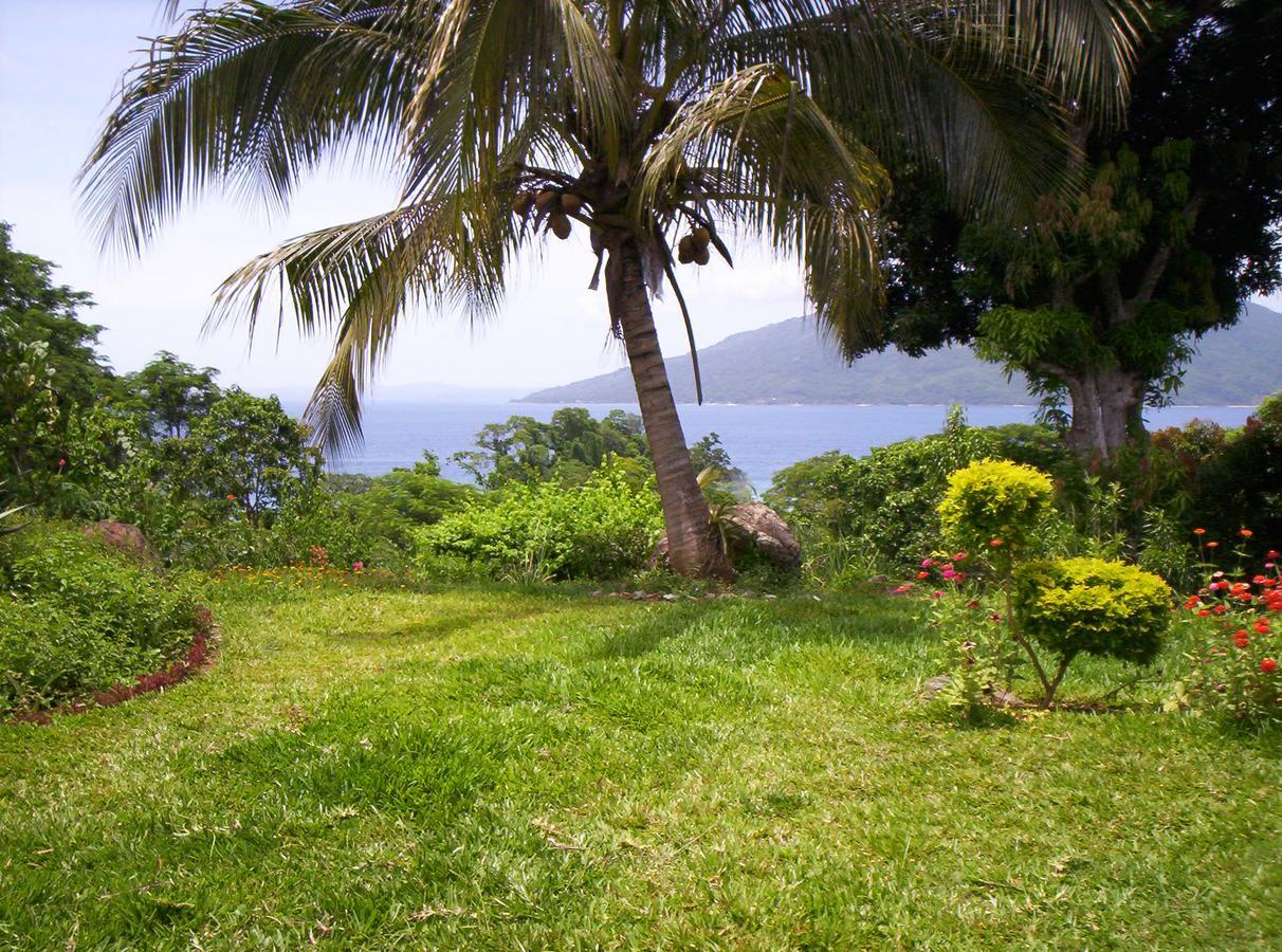 Les Jardins D'Ankify Bed & Breakfast Andimaka Exterior photo