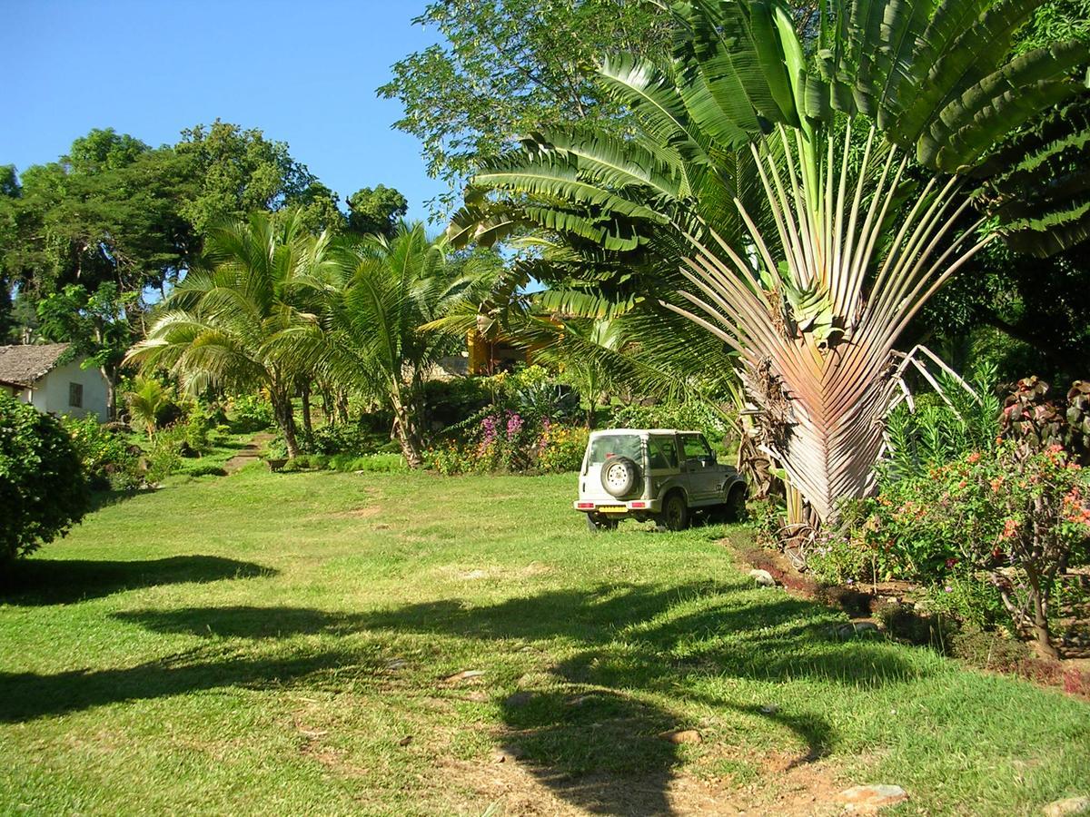 Les Jardins D'Ankify Bed & Breakfast Andimaka Exterior photo